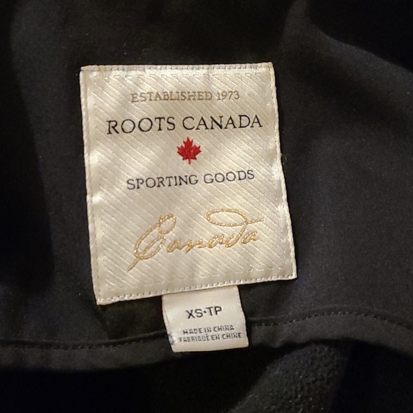 ROOTS Hooded Black Rain Jacket - Picture 6 of 8
